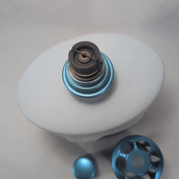 Lampe Berger RARE Dolphin White Bisque Blue Nautical Fragrance Oil Lamp Vintage - Picture 6 of 11